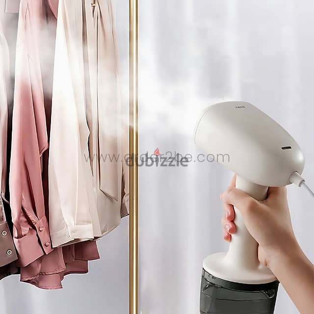 Portable Garment Steamer, Quick-Heat for Wrinkle-Free Clothes 3