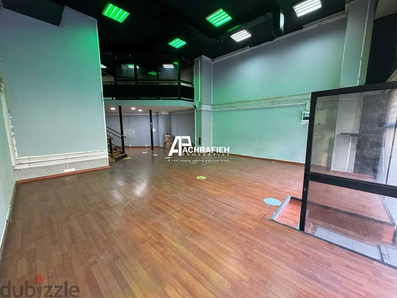 123 Sqm + Mezzanine - Shop For Rent in Achrafieh 0