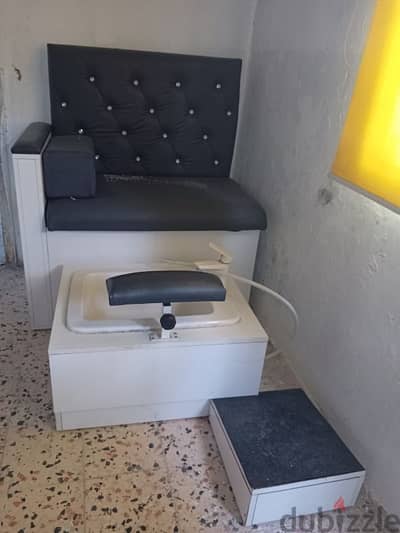 Pedicure chair