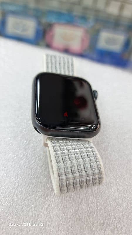 apple watch Se 44mm used 1