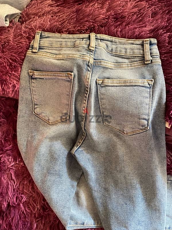 jeans availble 4