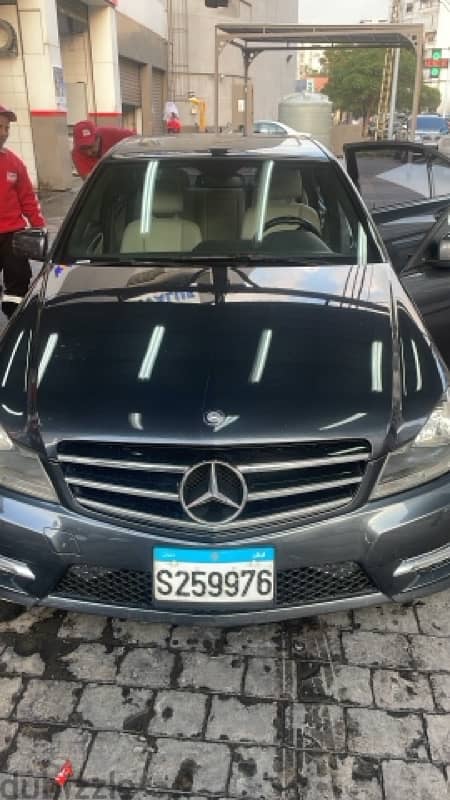 Mercedes-Benz C300 2013 negotiable price 0