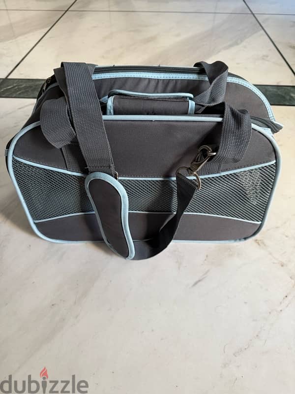 Bag for a dog or cat in excellent condition 2