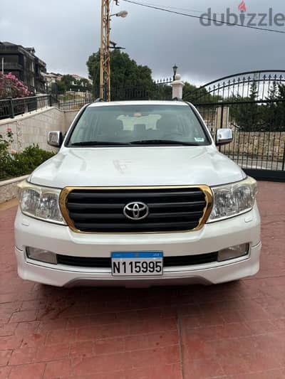 Toyota Land Cruiser v8 2008 mint condition