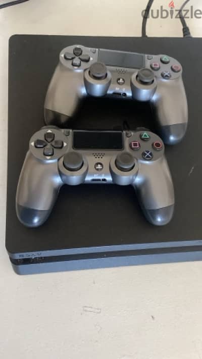 ps4 slim +2 controllers original+all this cds fc25 new and more