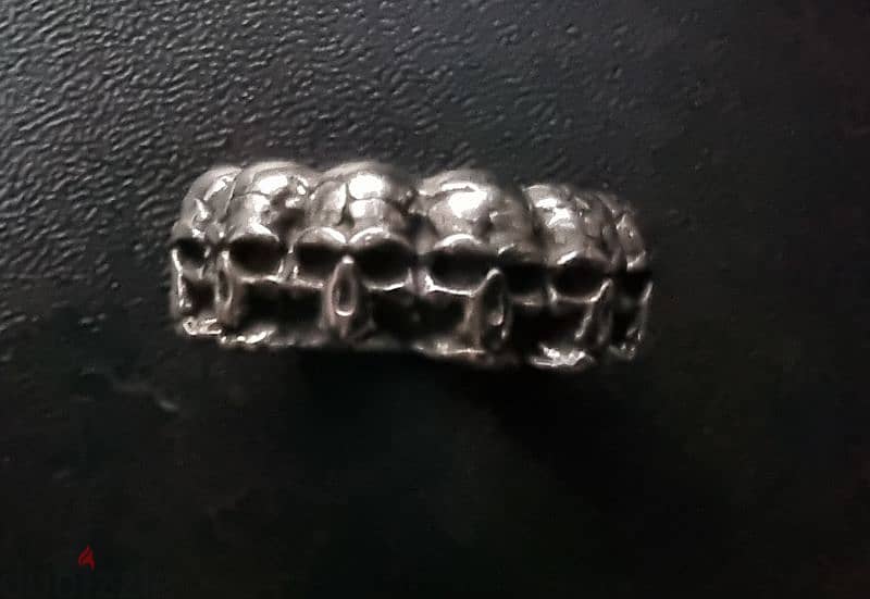 Skull ring 1