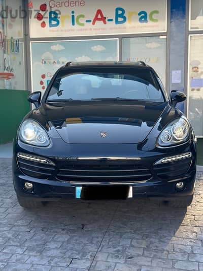 Super clean low mileage Porsche Cayenne S V8 2013 Company Source