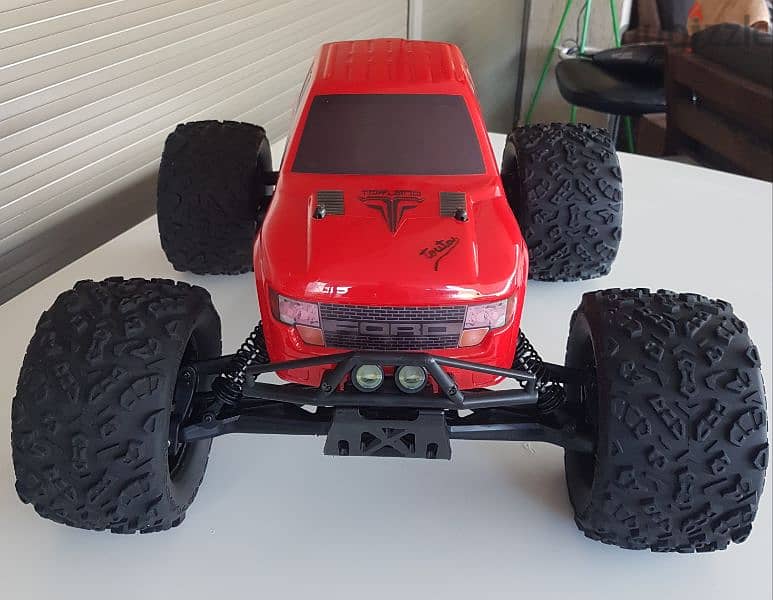 exchange on rc car, Rovan Torland , electric 3-6S, like new 5