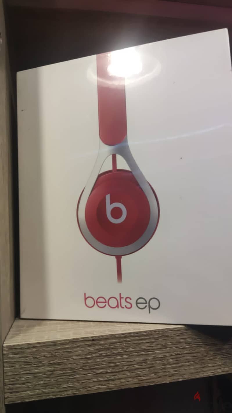 Beats ep headphones 0