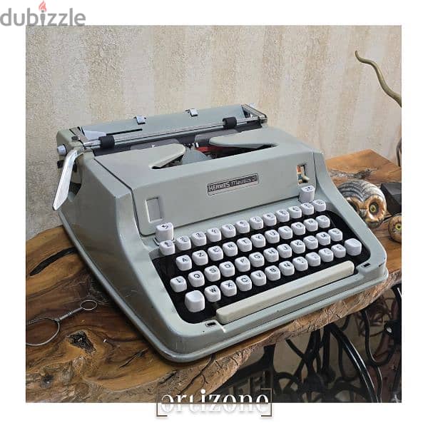 Hermes media 3 typewriter/ dactylo 1