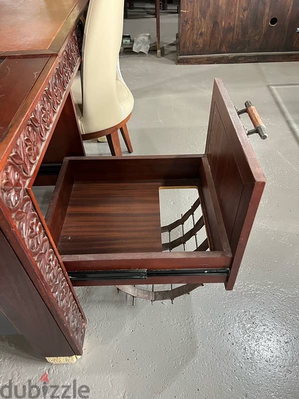 solid wood office with leather chair 3