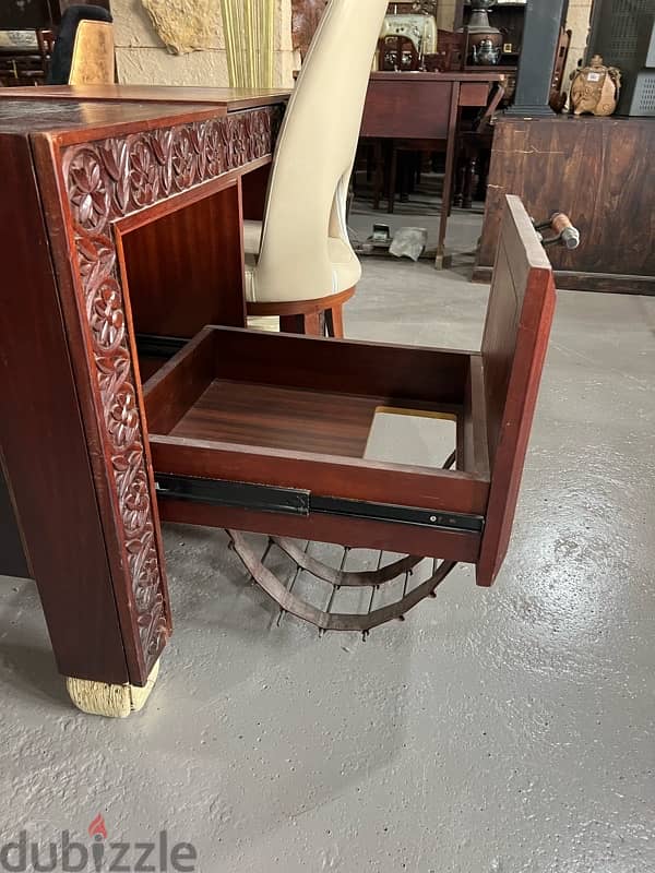 solid wood office with leather chair 7