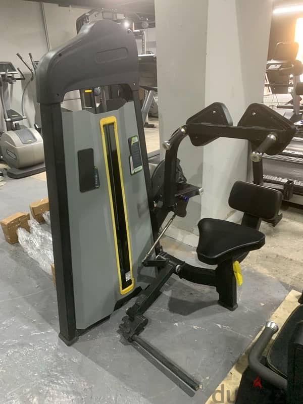 6 Precore Strenght machine like new 2