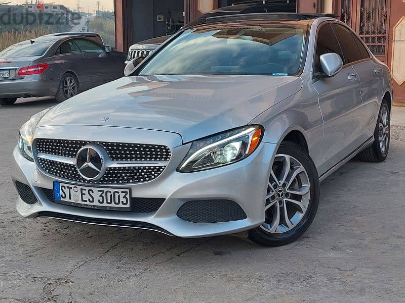 C300 model 2017 super clean full options ajnabye 0