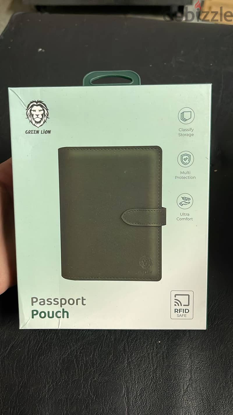 Green lion passport pouch green original & new price 0