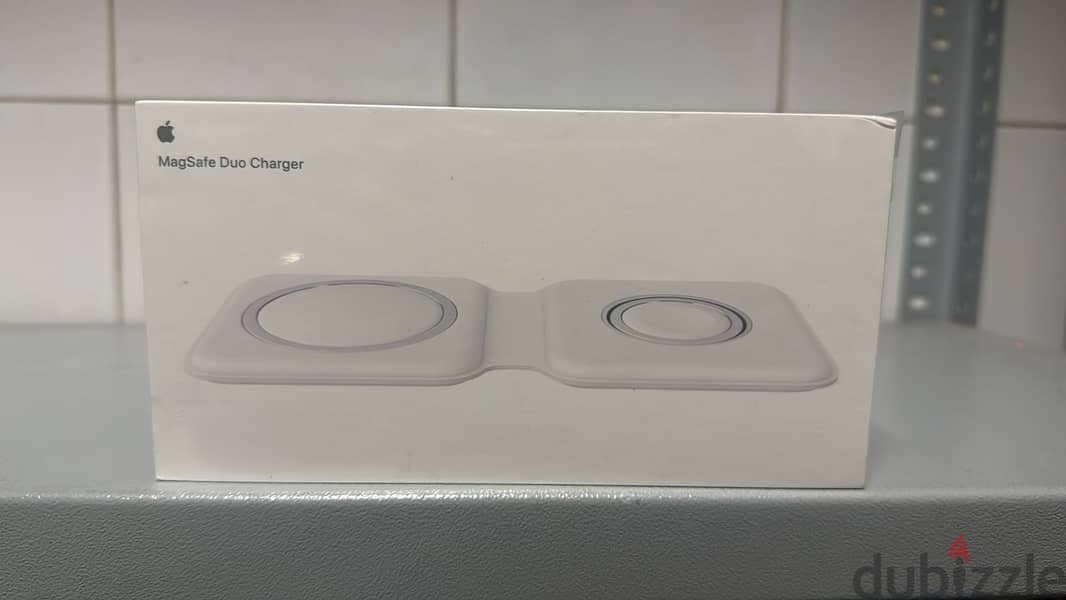 Apple MagSafe Duo Charger 0