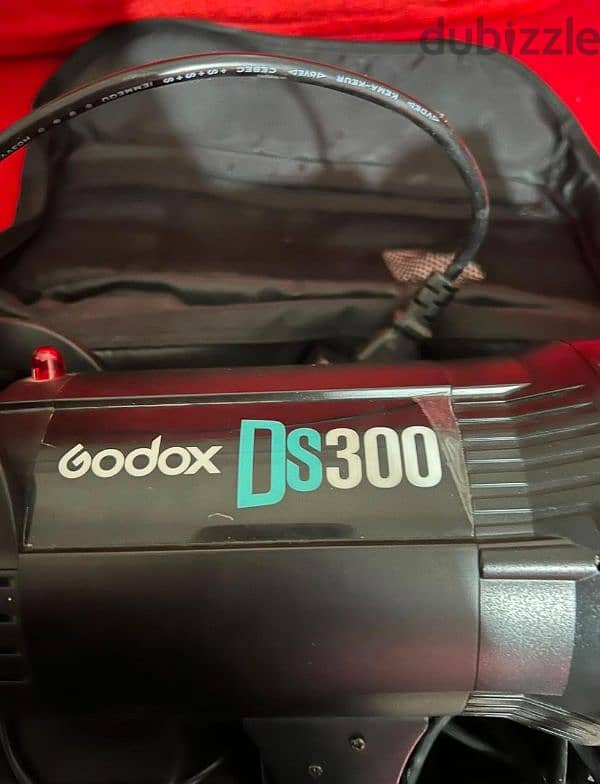 used godox light ds300 0