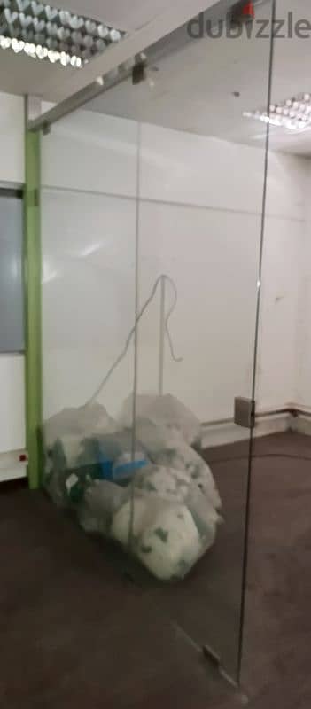 glass room with door 2