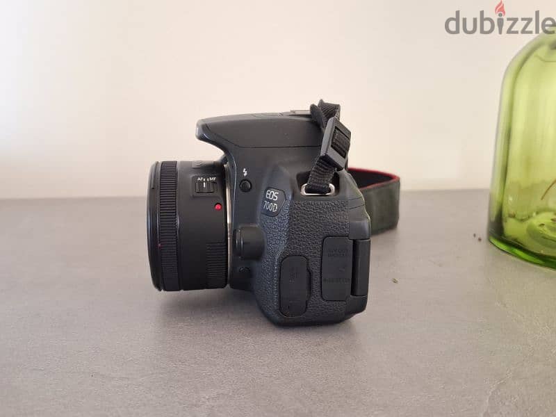 canon 700D with two lenses 3