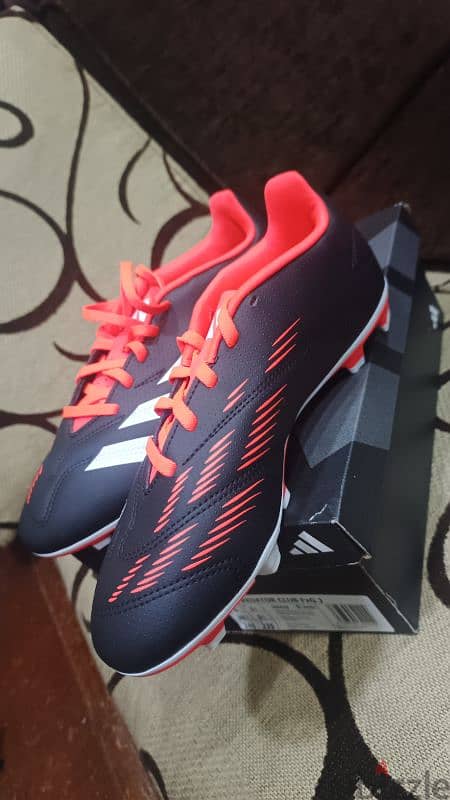 ADIDAS PREDATOR CLUB FxG 1