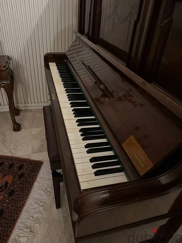 original piano made in Germany . brand Gors & kallmann 3