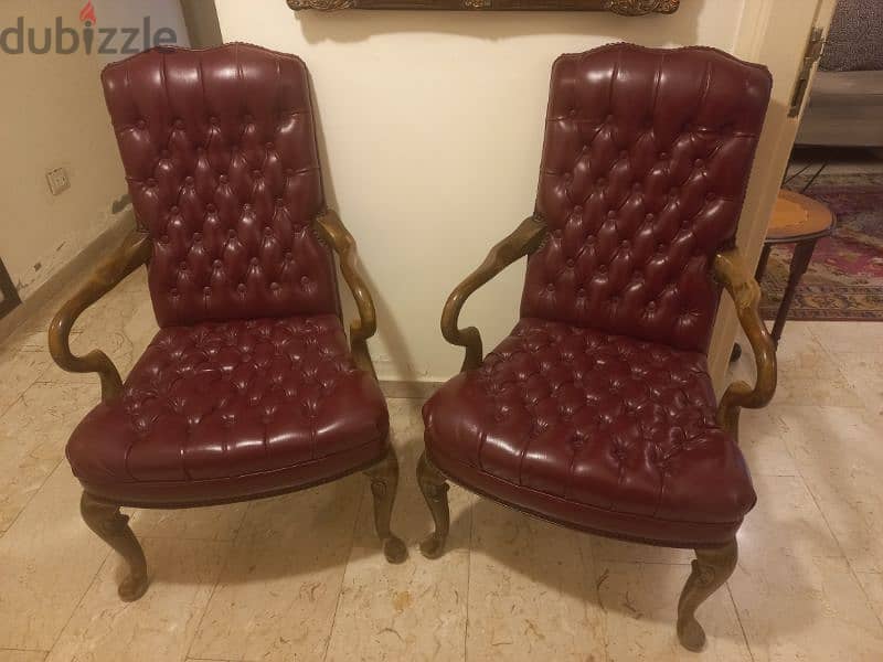 2 antique chair for entrance 0