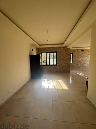 شقة ارضية مع حديقة للبيع-Ground floor apartment with a garden for sale