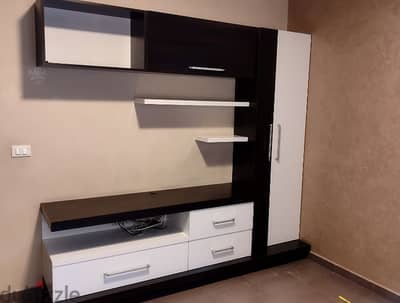 Used like new TV Cabinet and bookshelfs