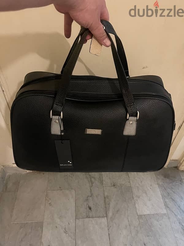 SELECTED weekend bag black brand new 1