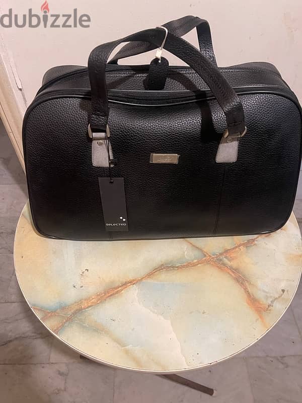 SELECTED weekend bag black brand new 2