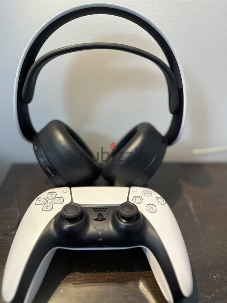 PlayStation 5 with Pulse3D Wireless Headset, FC24 & RDR2 1