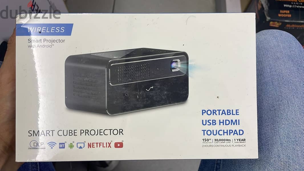 Smart cube projector 0