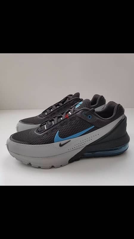 Nike air max pulse black laser blue 1