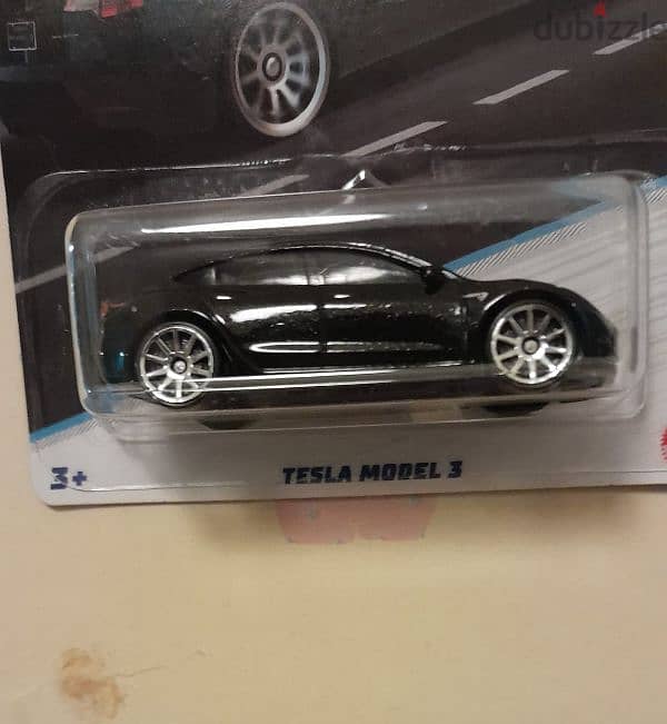 10$ hotwheel tesla model 3 1