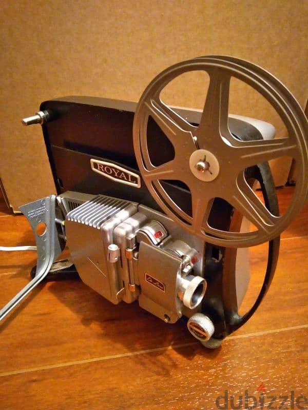 vintage projector 0