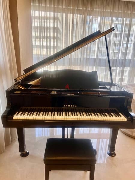 Piano Yamaha 4