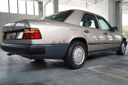 Mercedes-Benz E-Class 1989