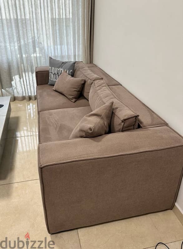 3-seater sofa couch + coffee table 4