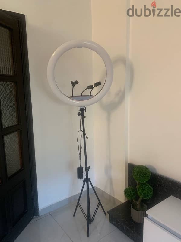 22 inch ring light - new with box 0