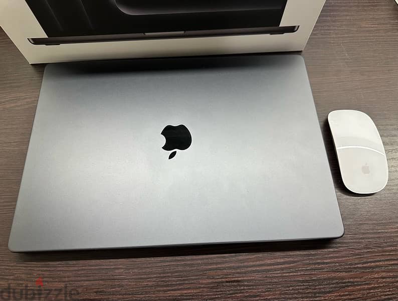 Apple MacBook pro M3 pro 2