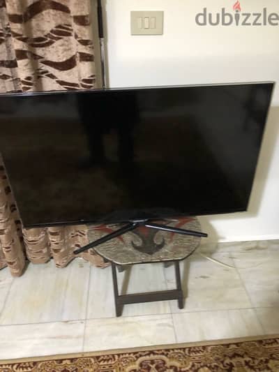 TV SAMSUNG smart 42inch like new تلفزيون سامسونغ سمارت ٤٢ انش شبه جديد