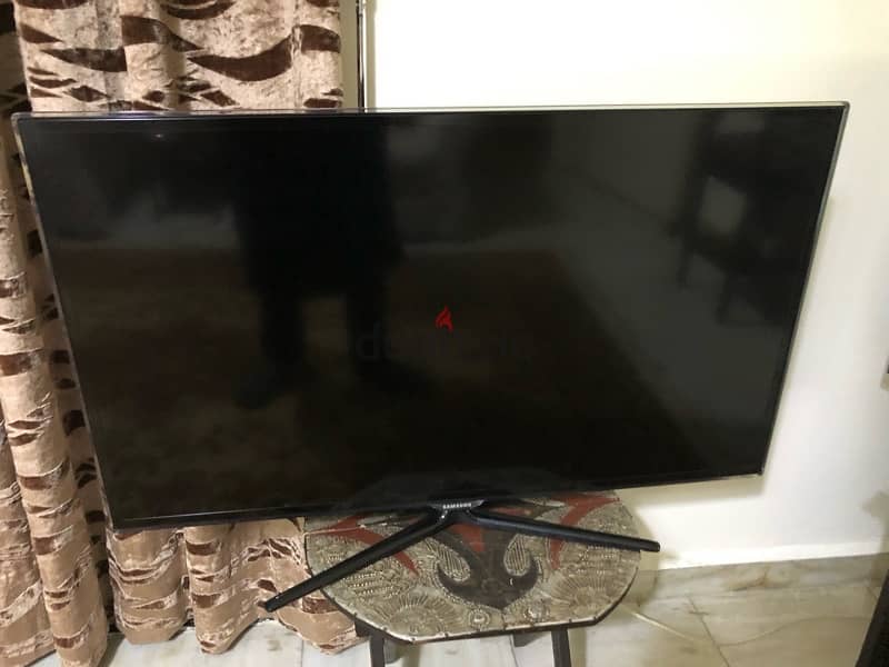 TV SAMSUNG smart 42inch like new تلفزيون سامسونغ سمارت ٤٢ انش شبه جديد 2