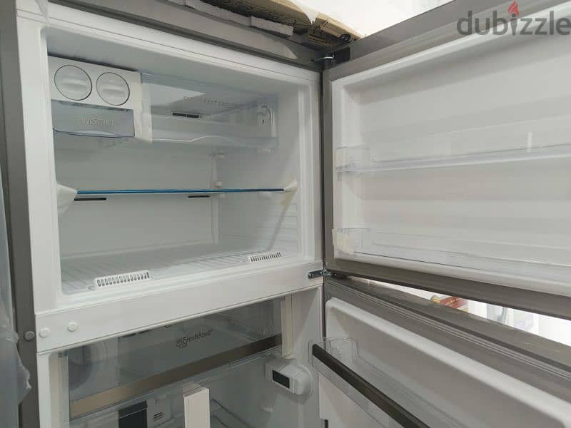 Refrigerator Whirlpool 24ft Inverter براد ويرل بول 3