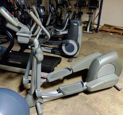 like new elliptical life fitness made in USA wtps 81701084