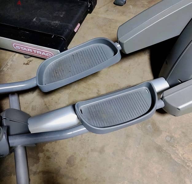 like new elliptical life fitness made in USA wtps 81701084 4