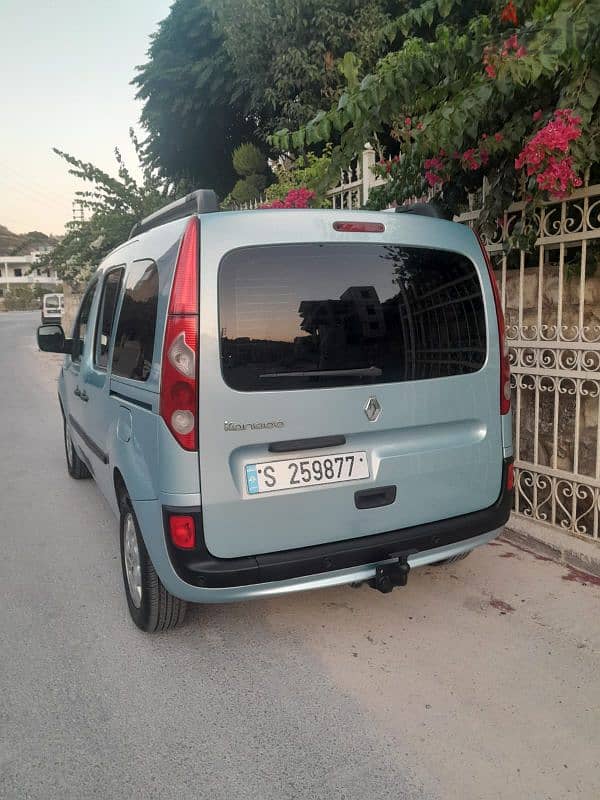 Renault Kangoo سياحي. 0