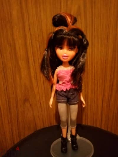 BRATZ JADE ALL GLAMMED UP MGA Great doll+her Own Boots=30$