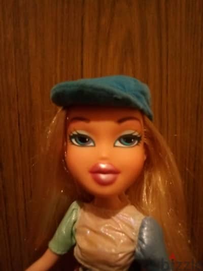 BRATZ CLOE -FIRST EDITION Ever MGA 2001 Rare vintage As new doll=40$