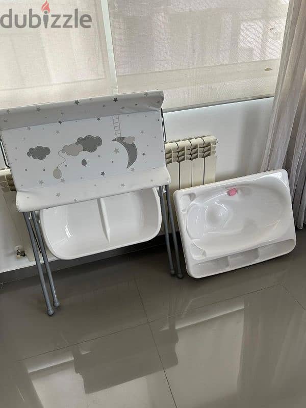 bath tub with stand and table change 4