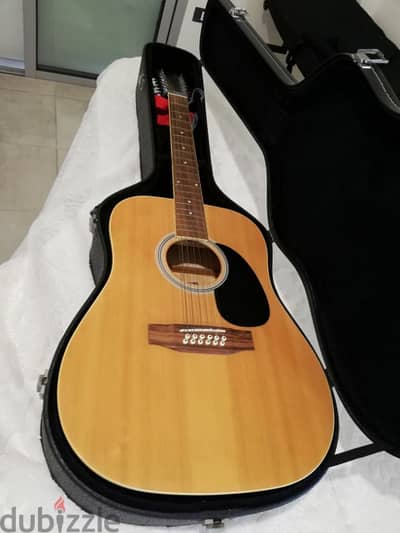 12 Strings Guitar Like New